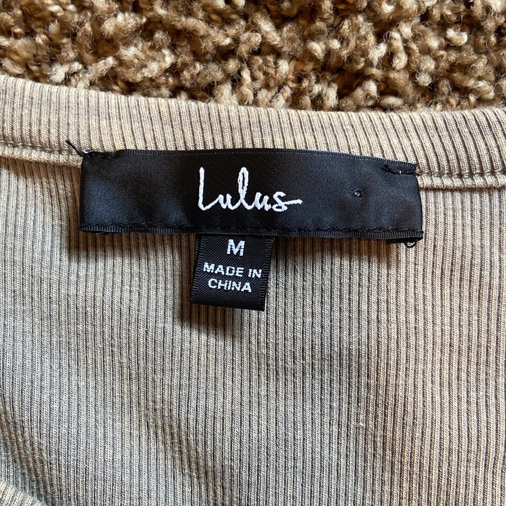 Lulu's GreenButtoned Tank Top - Picture 2 of 3